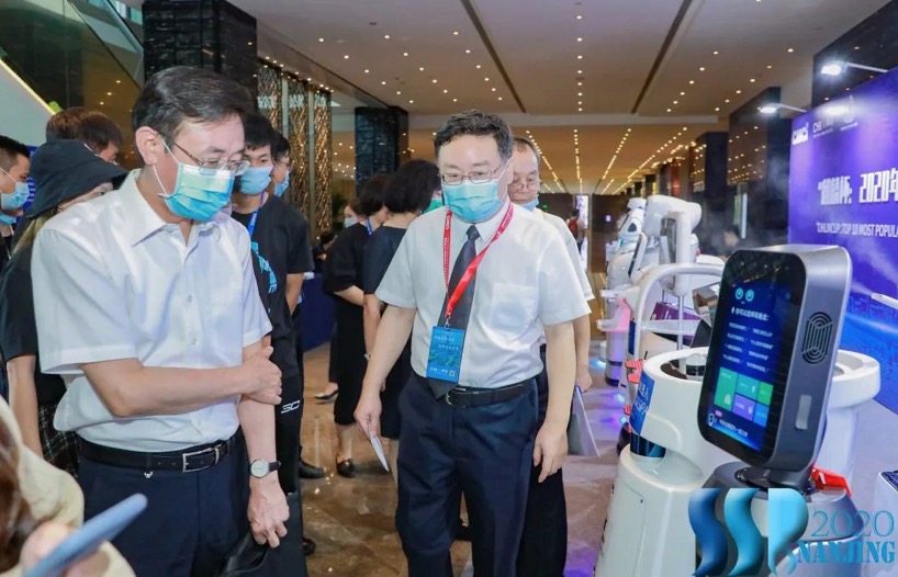 【合作伙伴】擎盾數(shù)據(jù)機器人榮膺2020年最受用戶喜愛的“抗疫機器人”TOP10